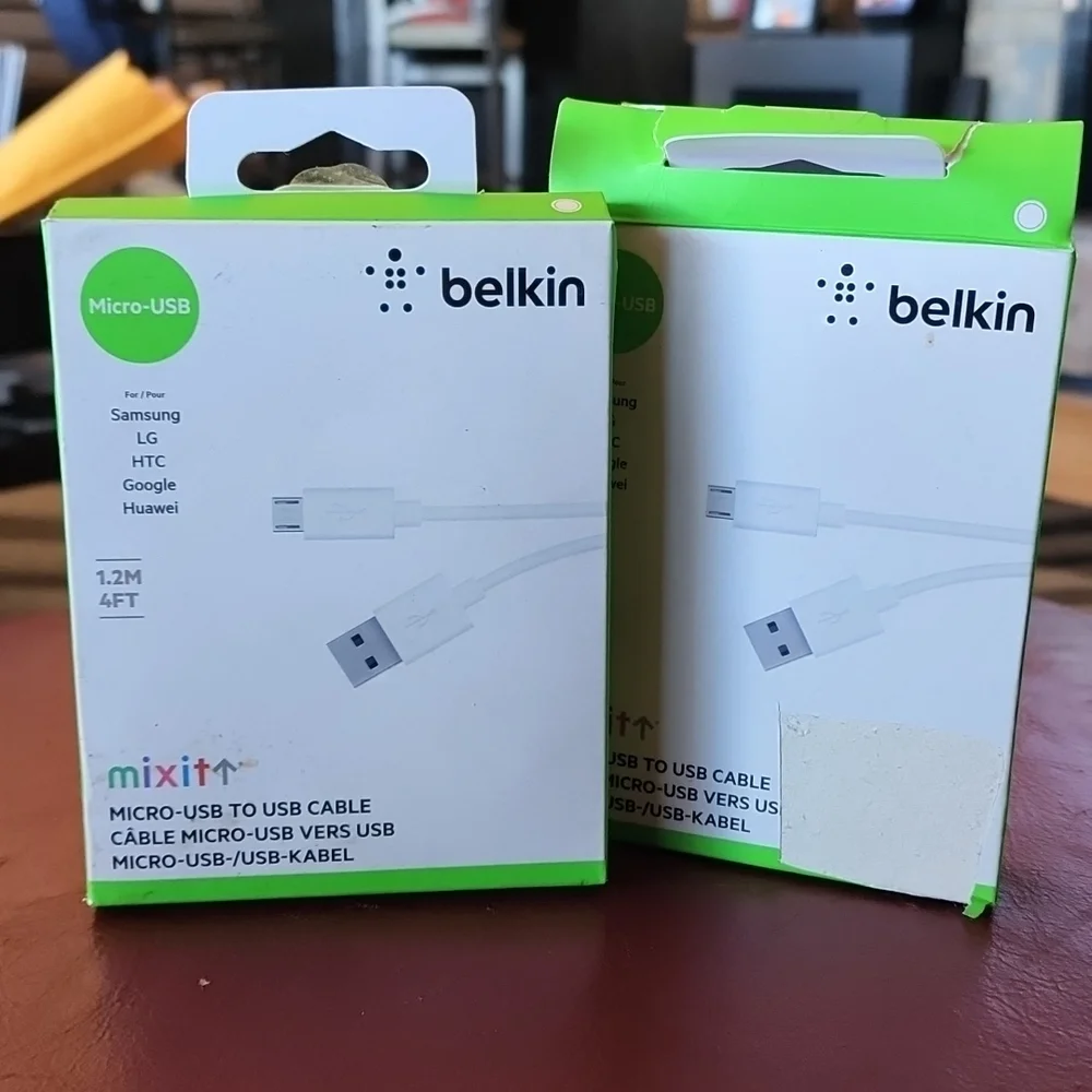 NIB Belkin: MixitMicro USB ChargeSync Cable, 4ft/1.2M, White